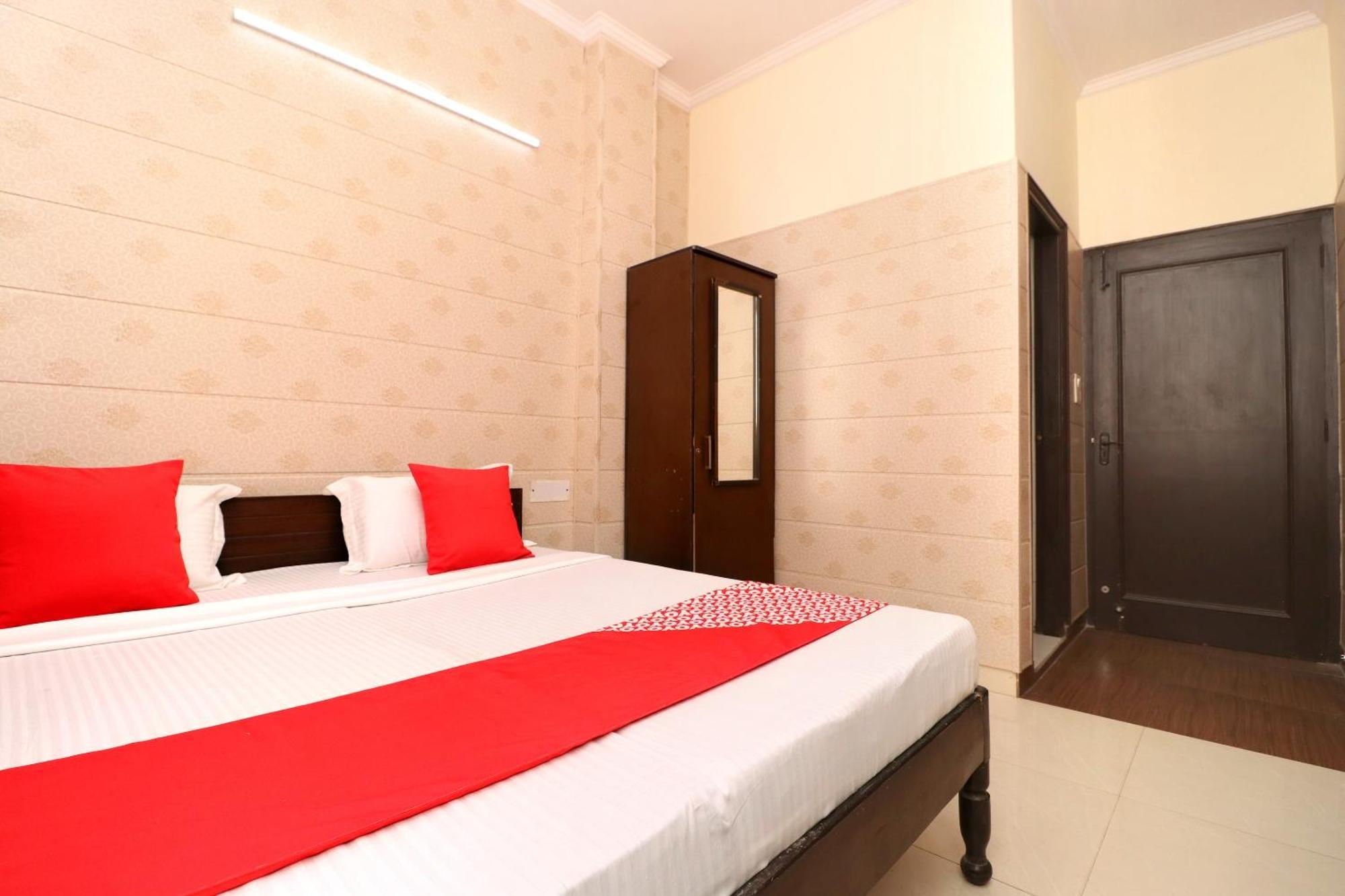 Hotel O Mall Residency Amritsar Esterno foto